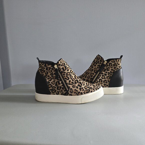 Leopard Print Slip On Sneakers with Side Zip -Excellent Condition - Picture 2 of 3